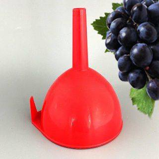 Купить Воронка 85х10 красная Мира 