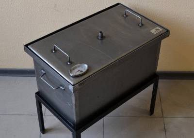 Коптильня для горячего копчения с термометром Либревиль