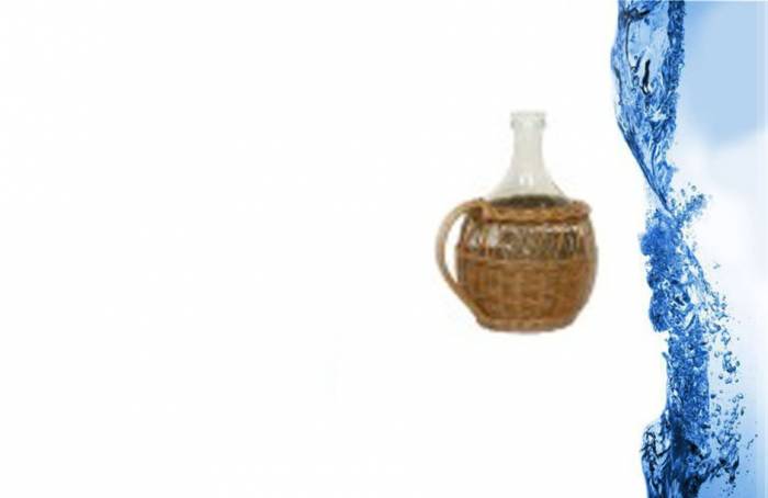 Баллон 5л в плетёной корзинке с ручкой Тюнер