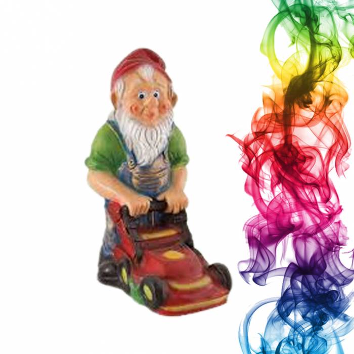 Садовая фигура купить Гном с газонокосилкой высота 72 см алыча