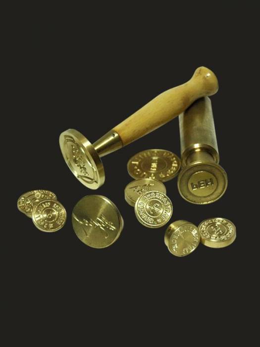 Сургуч кусковой коричневый