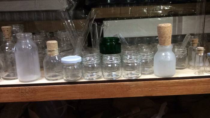 Купити Купити Стеклянная банка с резьбой Алибаба 0,350 л в розницу и оптом в Україні в Україні