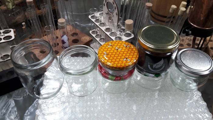 Купити Купити Стеклянная банка с резьбой Алибаба 0,350 л в розницу и оптом в Україні в Україні