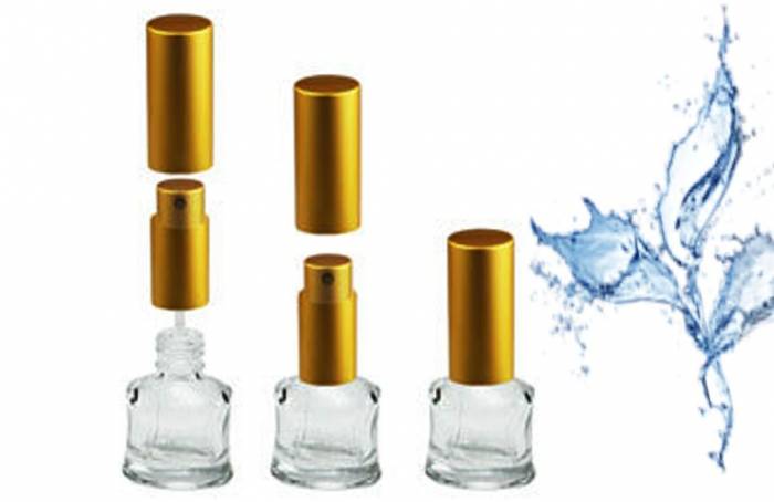 Маленькая бутылочка из стекла для косметики "Рея золотая" 5 мл, колпачок и распылитель из металла