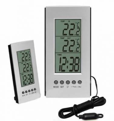 Внутренний и наружный серебряный электронный термометр и часы Тлущ