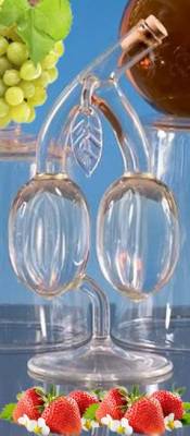 Пляшка у вигляді сливи