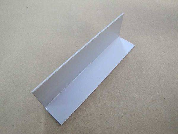 Купити Купити Купить уголок алюминиевый анодированный с прирезкой 30x20x1.5 Ряпушка в Україні в Україні