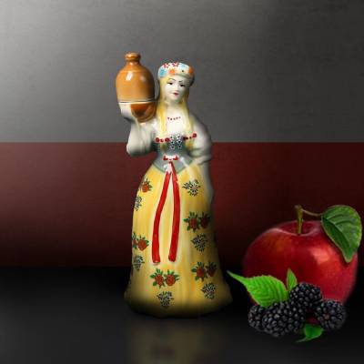 Сувенирный штоф &quot;Молодая полячка&quot; 1 л