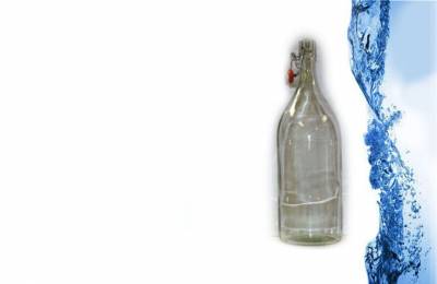 Стеклянная бутылка 2л с керамической крышкой Монарх