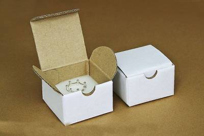 Коробочка Юнона белая