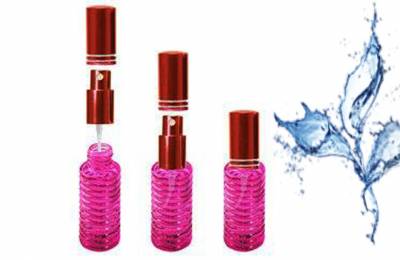 Стеклянная бутылочка 20 мл &quot;Спиральная&quot; с металлическим распылителем и колпачком красного цвета