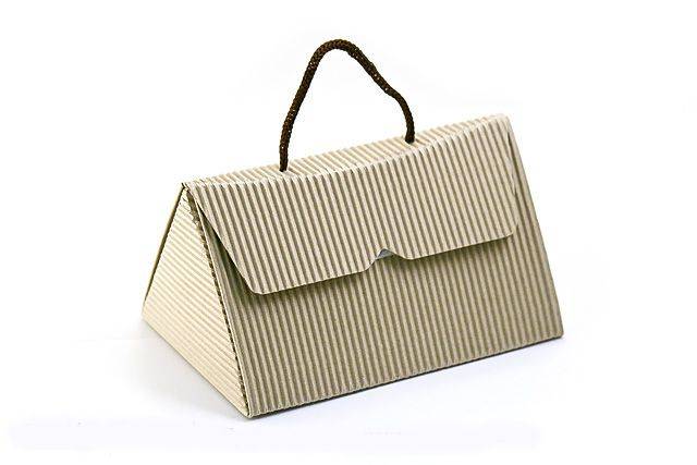 Бонбоньерка Сильвия гофрированная белая 