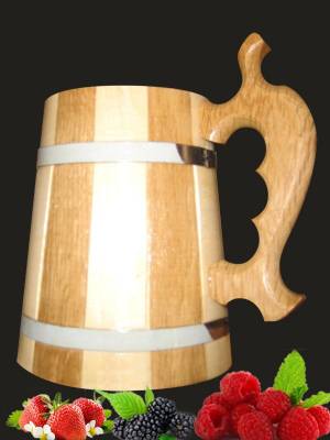 Кружка пивная с двумя ободками и резной ручкой 