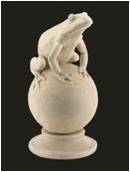 Садово-парковая скульптура &quot;Лягушка на шаре&quot;