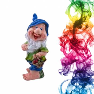 Садовая фигура купить Гном с фруктами высота 64 см алыча