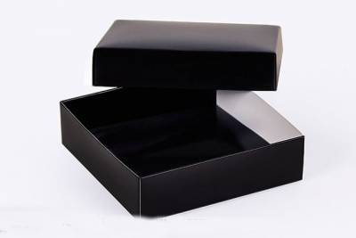 Подарочная коробочка Классическая черная