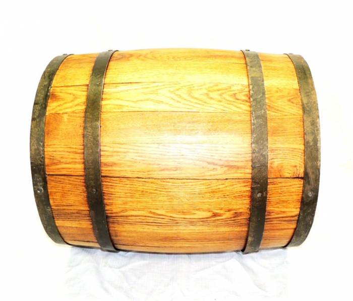 Декоративная дубовая бочка "Бугенвиль"