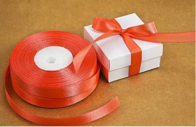 Атласная лента оранжевого цвета