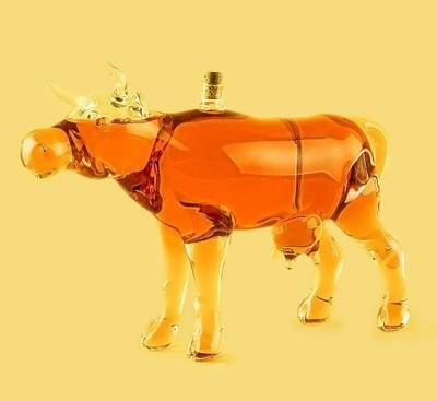  Бутылка в форме &quot;Корова&quot;