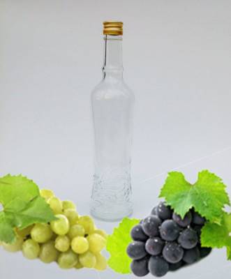 Универсальная самогонная бутылка с рельефом на стекле Фильварок 0,5 литра под резьбовой венчик. Часто эту бутылку используют для виски и наливок
