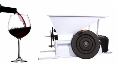 Ручная дробилка для винограда и фруктов с гребнеотделителем, Италия