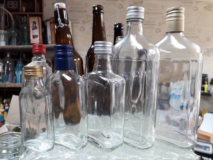 Купити Купити Купить алюминиевые колпачки с резьбой 28х18 мм Синий для винтовых бутылок Вилла в Україні в Україні