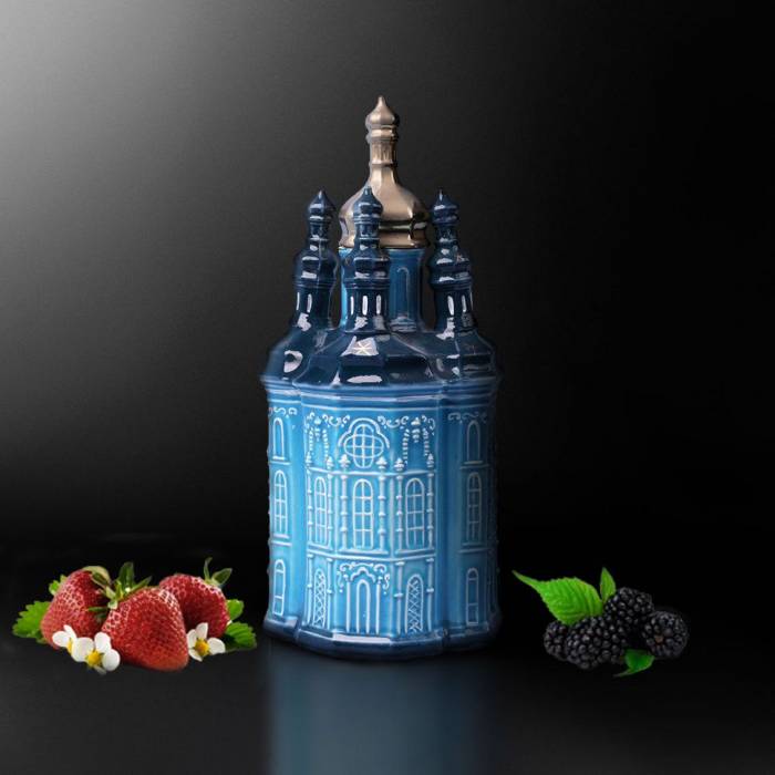 Подарочная бутылка "Церковь" 2 л