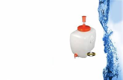 Пластиковый бак OVAL 200л Контур