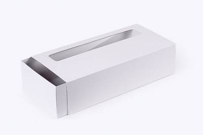 Коробочка для подарков Пикардия белая с окошком