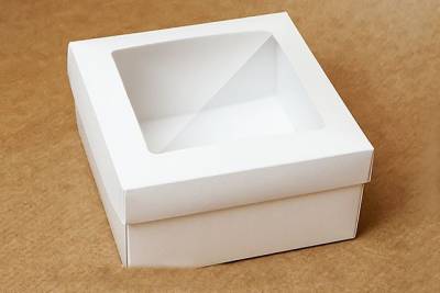 Коробочка Премиум белая с окошком