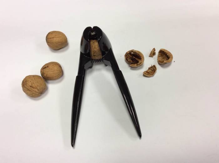 купить ручной орехокол черная звезда
