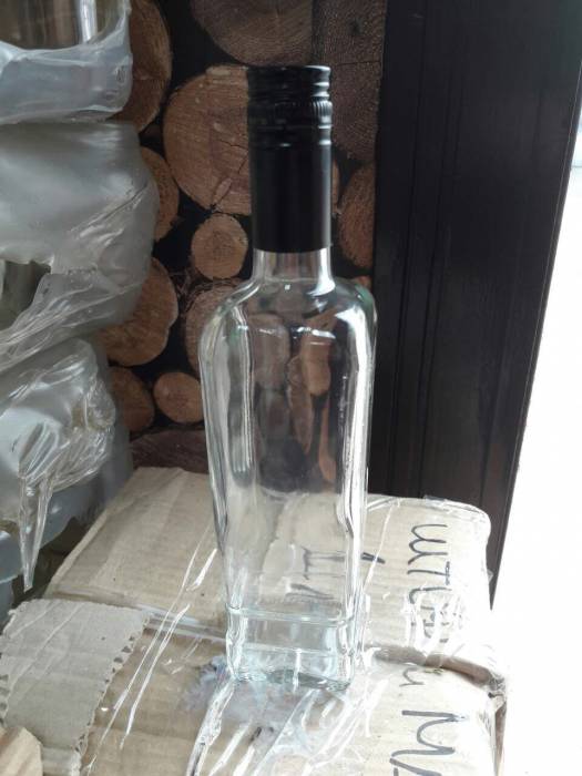 Купити Купити Колпачок алюминиевый для сильно газированных напитков типа Боржом, с нижней пластиковой юбкой, выдерживает давление до 9 бар. в Україні в Україні