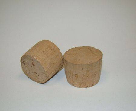 Большая корковая пробка на бутыль размер 55*49*40 мм.