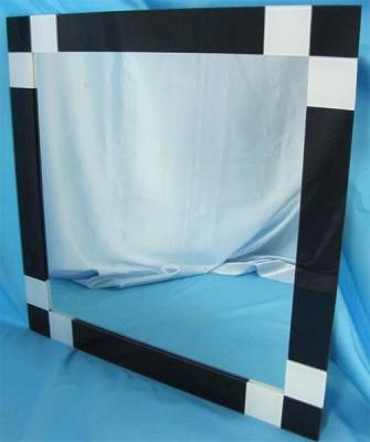 Купить зеркало с декоративными накладками 600 x 600 мм Пеколтия