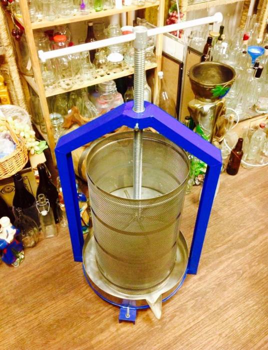 Бытовой самогонный аппарат Польша 92 литра вместительность