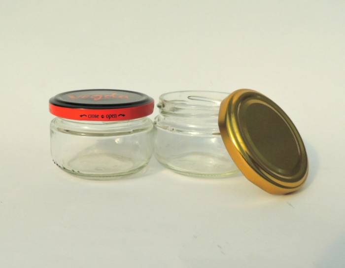 Банки маленькие с широким горлом 100 мл Шайба
