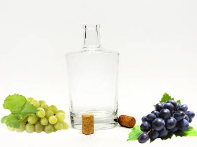 Бутылка стеклянная Нанси объемом 0,7 литра