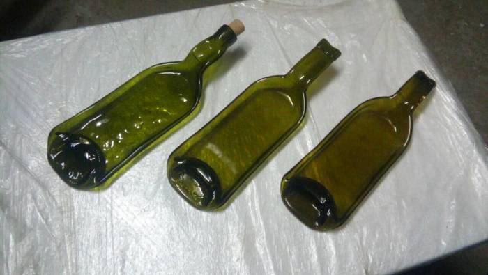 Декор зі скла Ф'юзинг Винна пляшка - гарний незвичайний подарунок